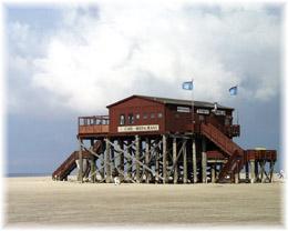 Haus auf Stelzen am Strand von St. Peter-Ording