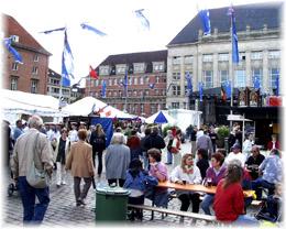 Kieler Woche, Internationaler Markt auf dem Kieler Rathhausplatz